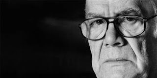 es fácil ser valiente estando oculto